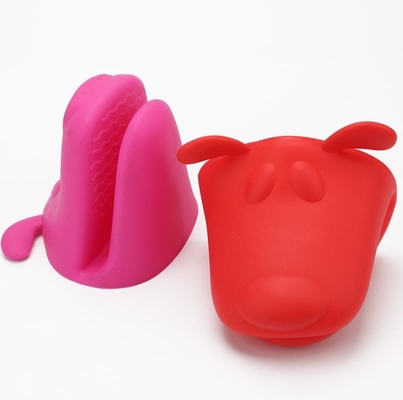 Heat Resistant Silicone Hand Gloves , Silicone Baking Gloves Little Dog Head Shaped