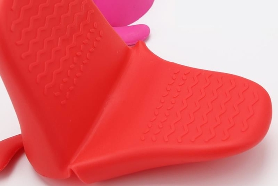 Heat Resistant Silicone Hand Gloves , Silicone Baking Gloves Little Dog Head Shaped