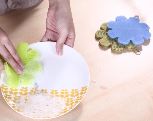 Flower shape Food Grade Silicone Washing Brush sponge  for Cleaning dishes and fruit