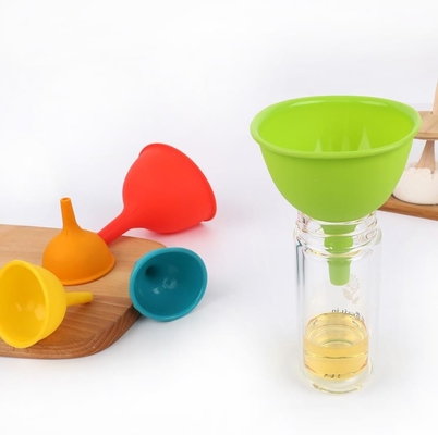 M size Funnel Food Grade standard Silicone oil Funnel kitchen tools