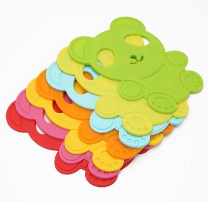 Bear Silicone Kitchen Tools , Heat Resistant Table Mats Insulated Kids Free
